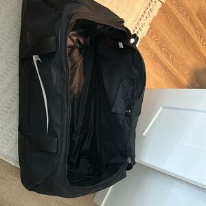 Nike roller bag